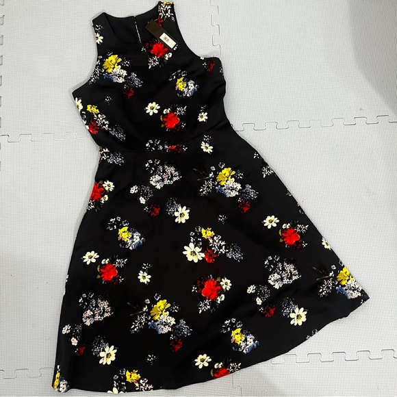 Banana Republic Dresses & Skirts - Banana Republic- NWT, Navy floral fit and flare